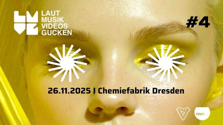 „Laut Musikvideos gucken“